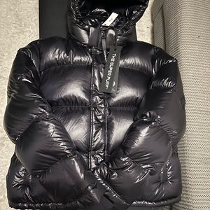 Aritzia the Super Puff shortie XL